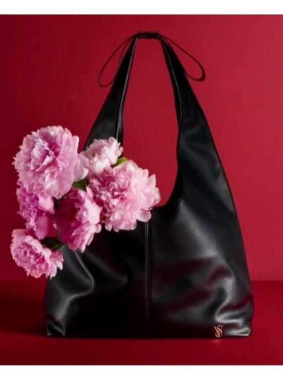 Victoria's Secret Handbags - 🎀Victoria’s Secret large bow tote NWT NIP